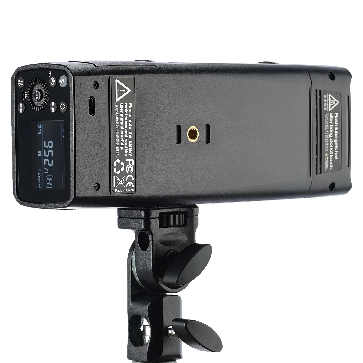 Вспышка аккумуляторная Godox Witstro AD200Pro (со шторками BD-07)