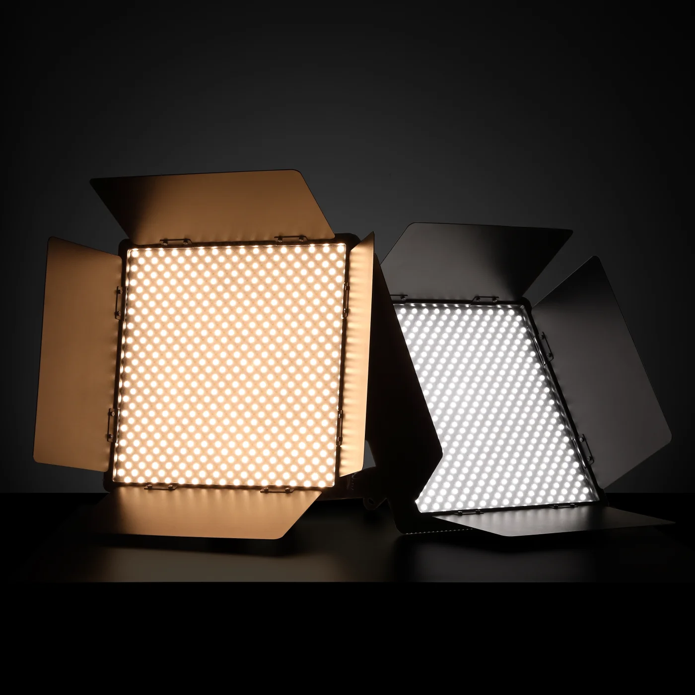 Осветитель светодиодный Godox LED1000Bi II студийный