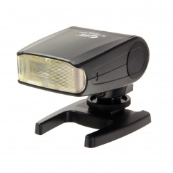 На фото изображено Вспышка накамерная Falcon Eyes S-Flash 200 TTL-S
