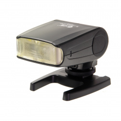 На фото изображено Вспышка накамерная Falcon Eyes S-Flash 270 TTL-C HSS
