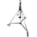 На фото изображено Стойка с редукторной колонной KUPO 484 HEAVY DUTY WIND-UP STAINLESS STEEL STAND