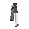 На фото изображено Рукоятка Godox AK-B02 аккумуляторная для ML60II Bi (V-mount)