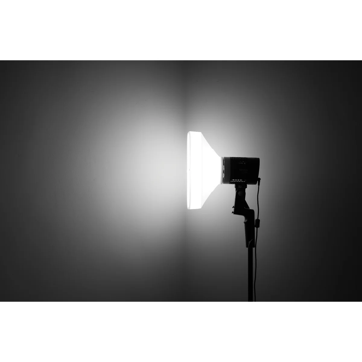 Комплект светодиодных осветителей Godox ML-KIT1 для видеосъемки