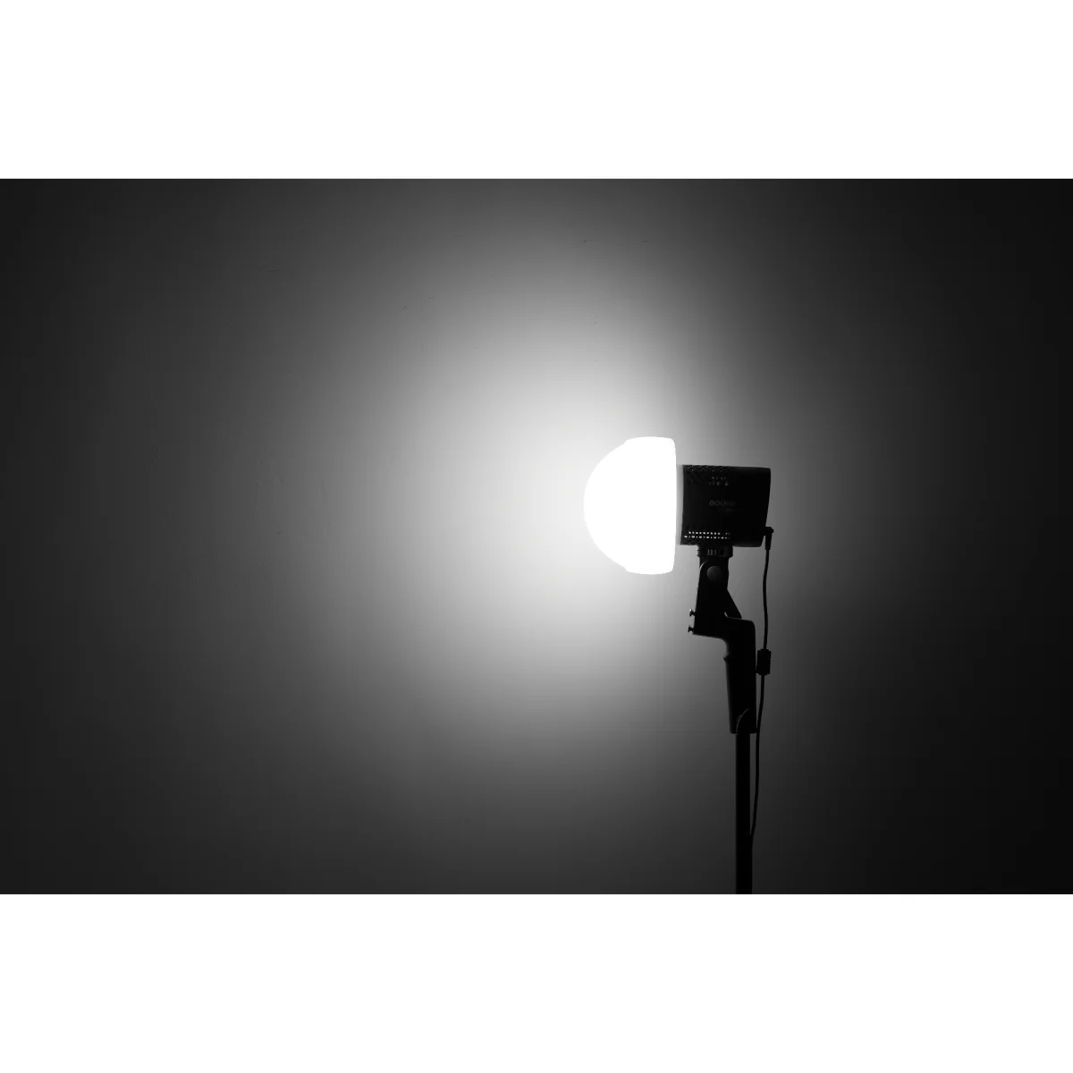 Комплект светодиодных осветителей Godox ML-KIT2 для видеосъемки