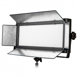 Осветитель Falcon Eyes LG 900/LED светодиодный фото На фото изображено Осветитель Falcon Eyes LG 900/LED светодиодный