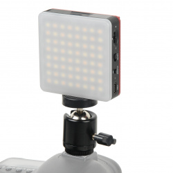 Осветитель светодиодный Falcon Eyes LEDFly 5 Bi-color накамерный фото На фото изображено Осветитель светодиодный Falcon Eyes LEDFly 5 Bi-color накамерный