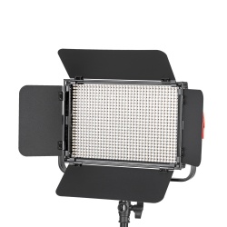 Осветитель светодиодный Falcon Eyes FlatLight 900 LED фото На фото изображено Осветитель светодиодный Falcon Eyes FlatLight 900 LED